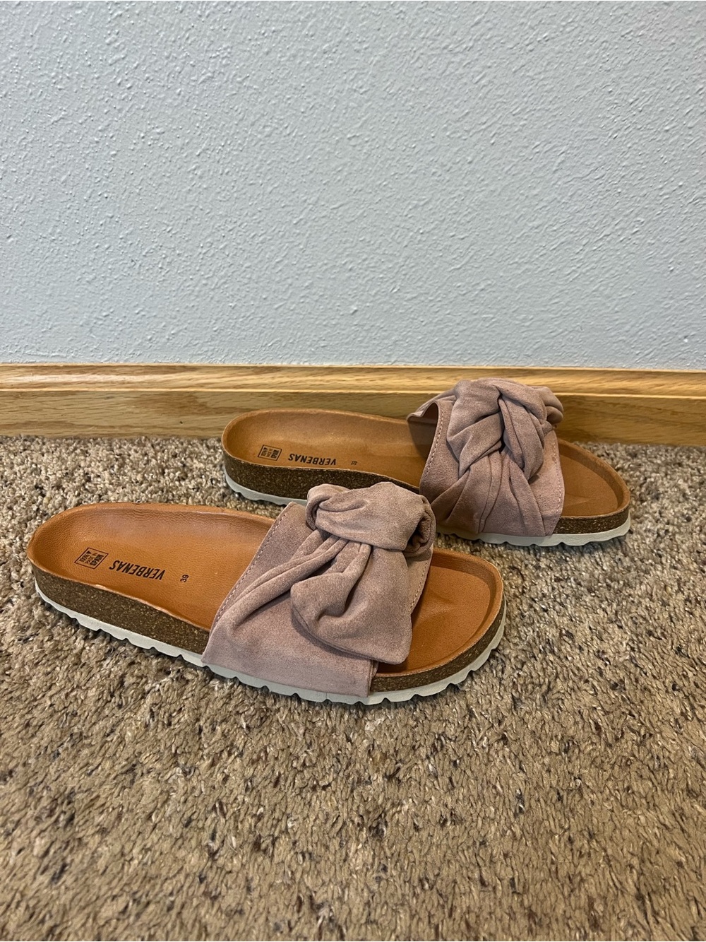 Verbenas Roxy Sandals - Picture 2 of 3